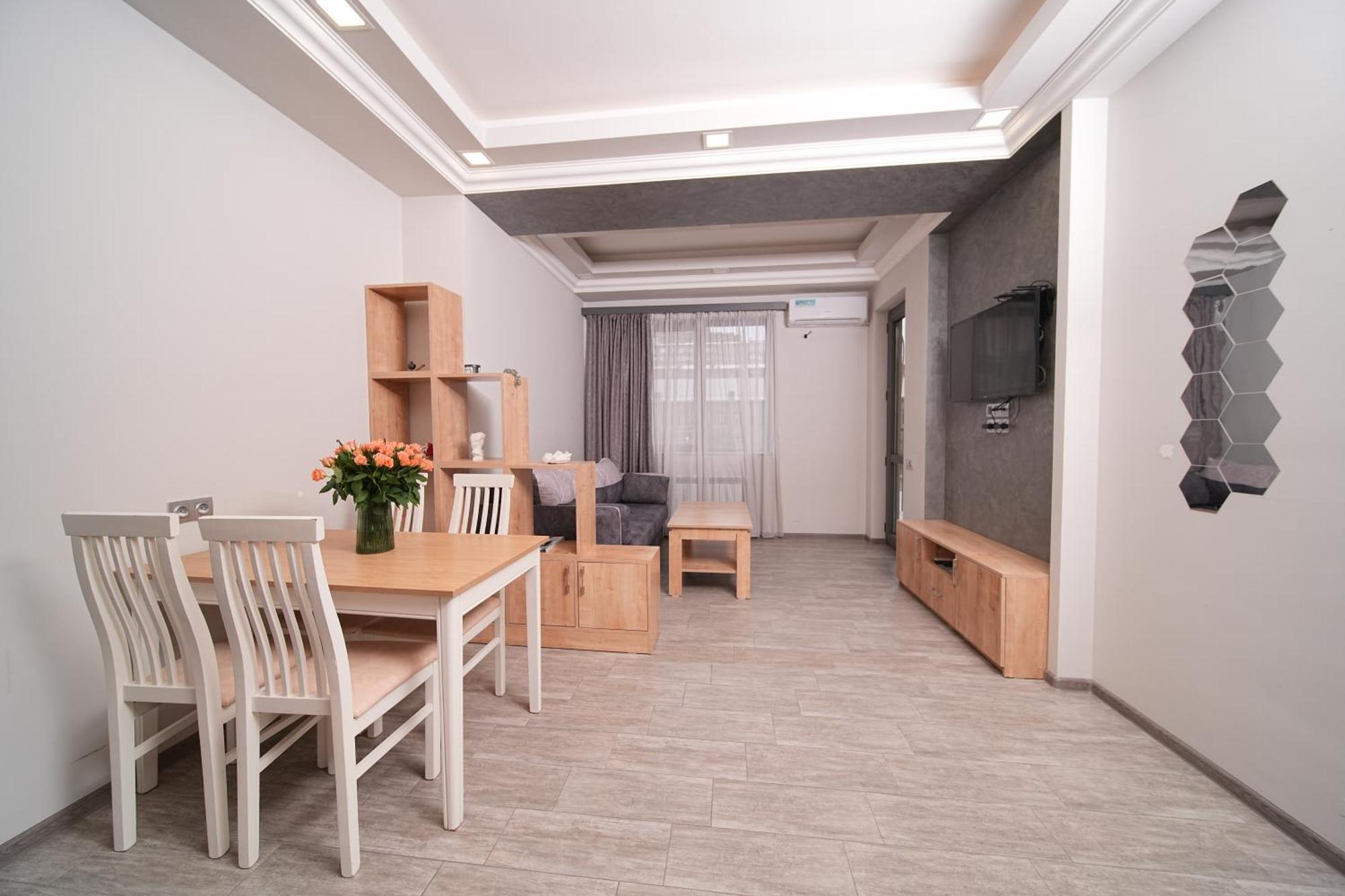 Cozy Apartments In The City Centre By Sweet Home Erevan Exterior foto