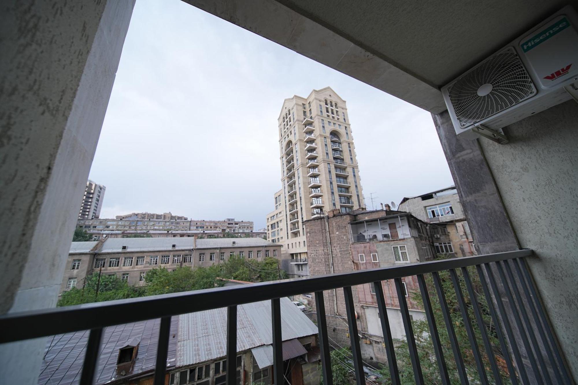 Cozy Apartments In The City Centre By Sweet Home Erevan Exterior foto